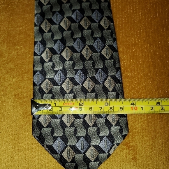 New Multicolored Patterned Tie - Picture 4 of 6
